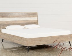 Кровать классическая с железными ножками